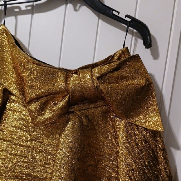 Lanvin Gold Mini Skirt with Bow Detail - Picture 3 of 9
